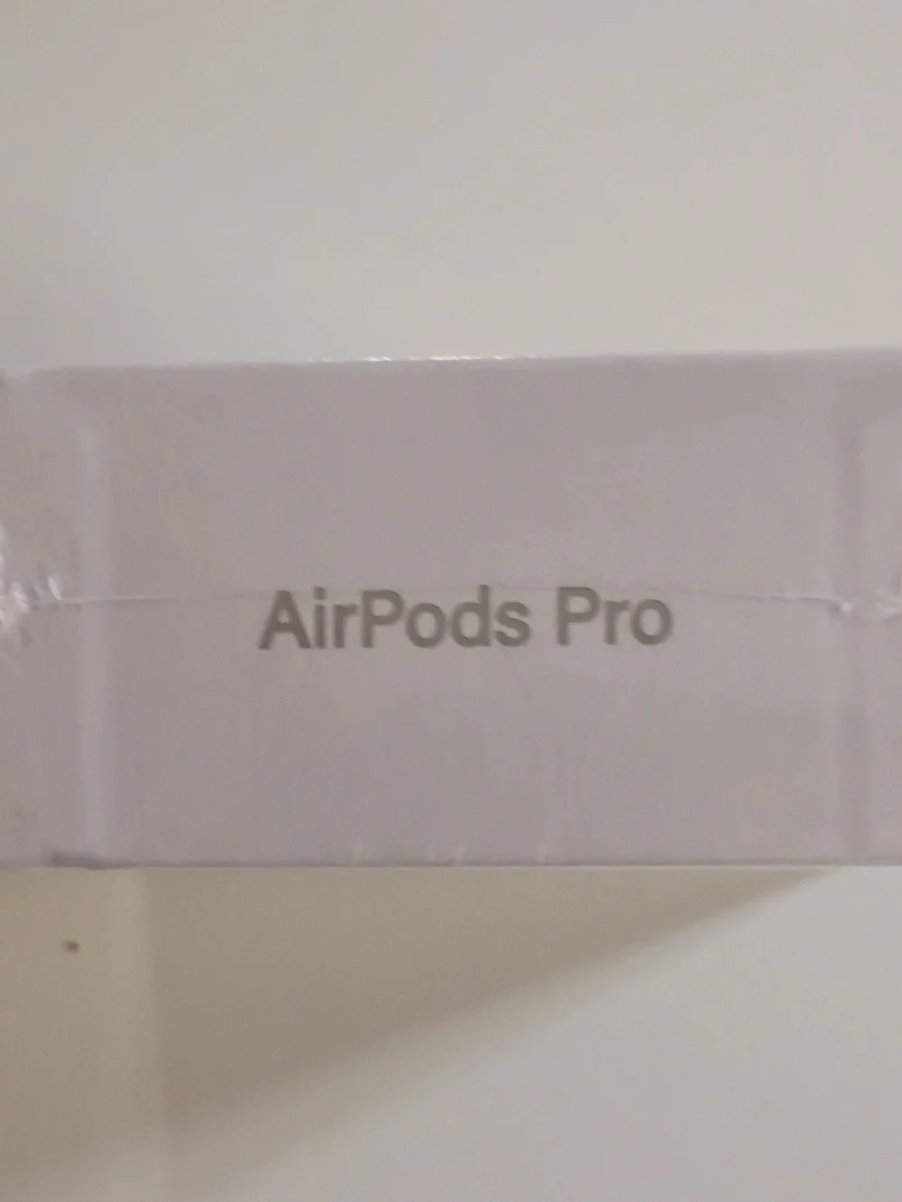 Apple AirPods Pro (2nd generation) Charging Case - White